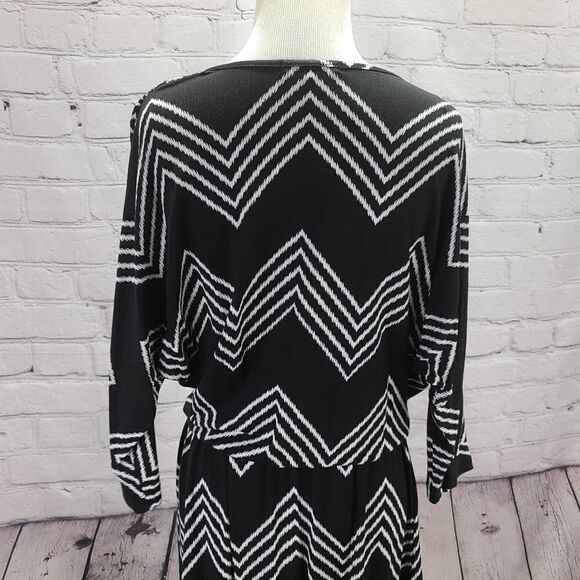 Tart black and white zigzag detail midi dress - Picture 5 of 12